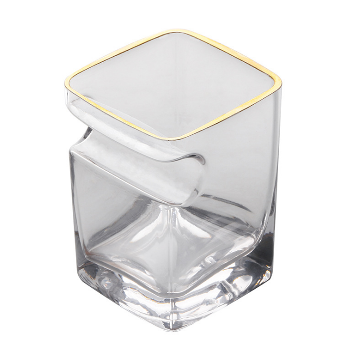 Whisky cigar glass