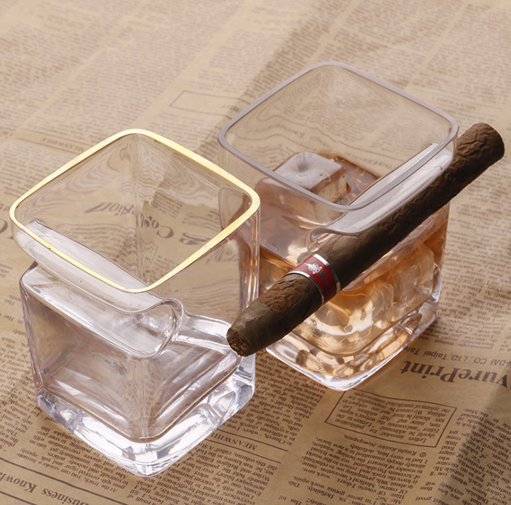 Whisky cigar glass